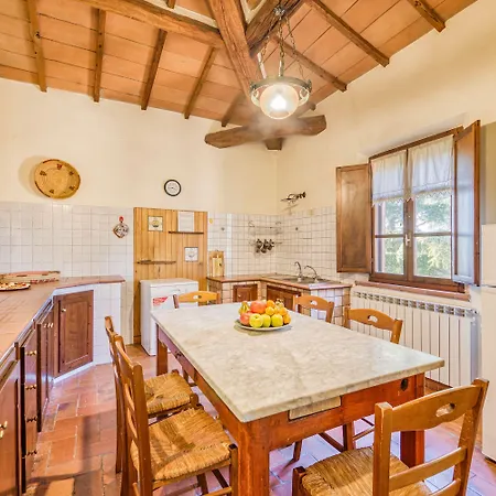 Διαμέρισμα Sunflower With Shared Pool Family Fun Sanfatucchio